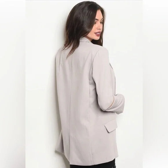 NEW Boutique Oversized Elbow Cutout Button Up Blazer Jacket - Picture 2 of 8